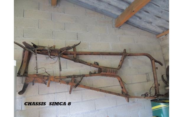 CHASSIS SIMCA 8 + train de roues + pièce