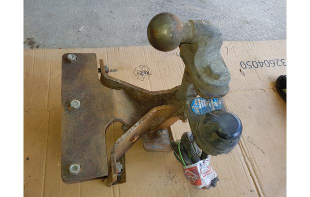 Attelage complet d'origine Opel Omega A Attelage complet d'origine Opel Omega A