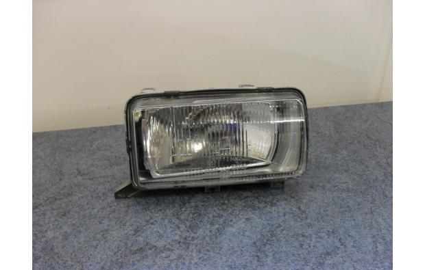 phare droit Audi 100 type 43 phare droit Audi 100 type 43