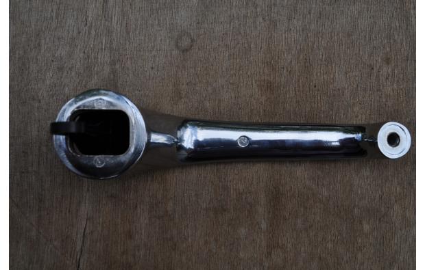 1 poignée de porte intérieur AR. 