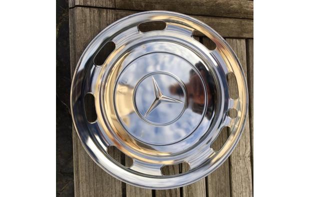 Enjoliveur MERCEDES 220 SE Cabriolet 196 Enjoliveur MERCEDES 220 SE Cabriolet 196