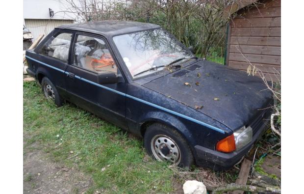 Escort 1.6D pour pièces ou restauration Escort 1.6D pour pièces ou restauration