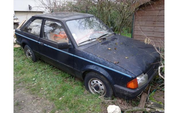 Escort 1.6D pour pièces ou restauration