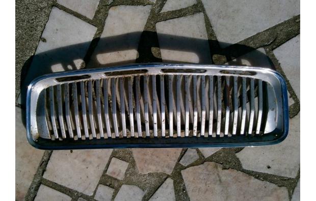 Grille avant Ford prefect 100e Grille avant Ford prefect 100e