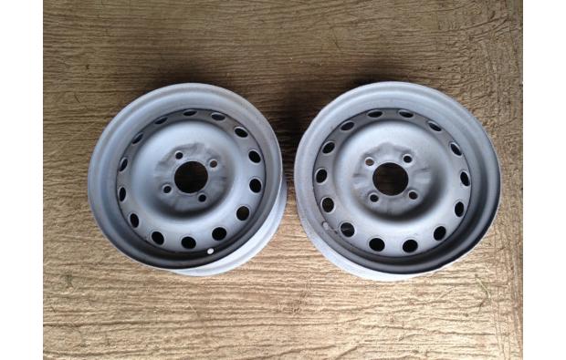 2 jantes alfa romeo gtv bertone 2000 2 jantes alfa romeo gtv bertone 2000
