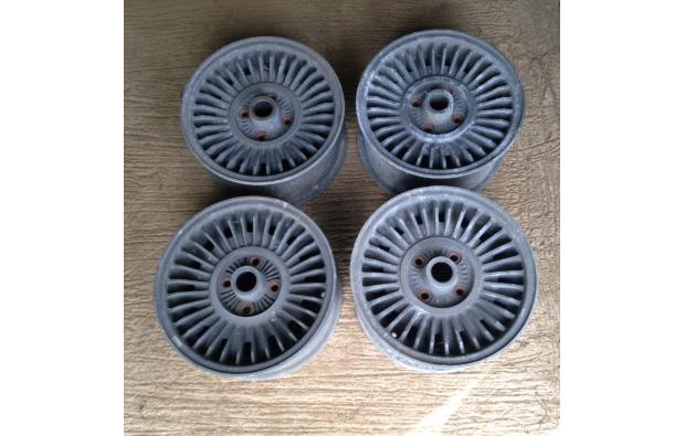 4 jantes alfa romeo montreal 4 jantes alfa romeo montreal