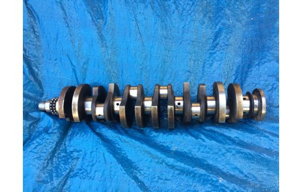 VILEBREQUIN Mercedes 280 E moteur 110 VILEBREQUIN Mercedes 280 E moteur 110