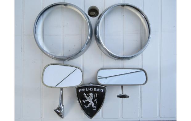 lot de pièces 403 Peugeot et autres lot de pièces 403 Peugeot et autres