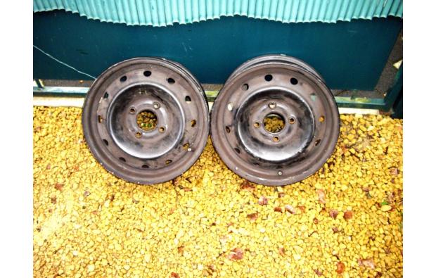 2 JANTES POUR FIAT UNO 2 JANTES POUR FIAT UNO