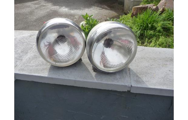 2 phares de Citroën Traction 11 B 2 phares de Citroën Traction 11 B