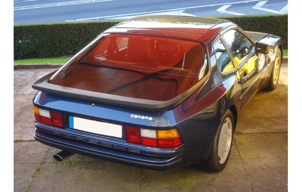 Recherche Porsche 944 Turbo Targa